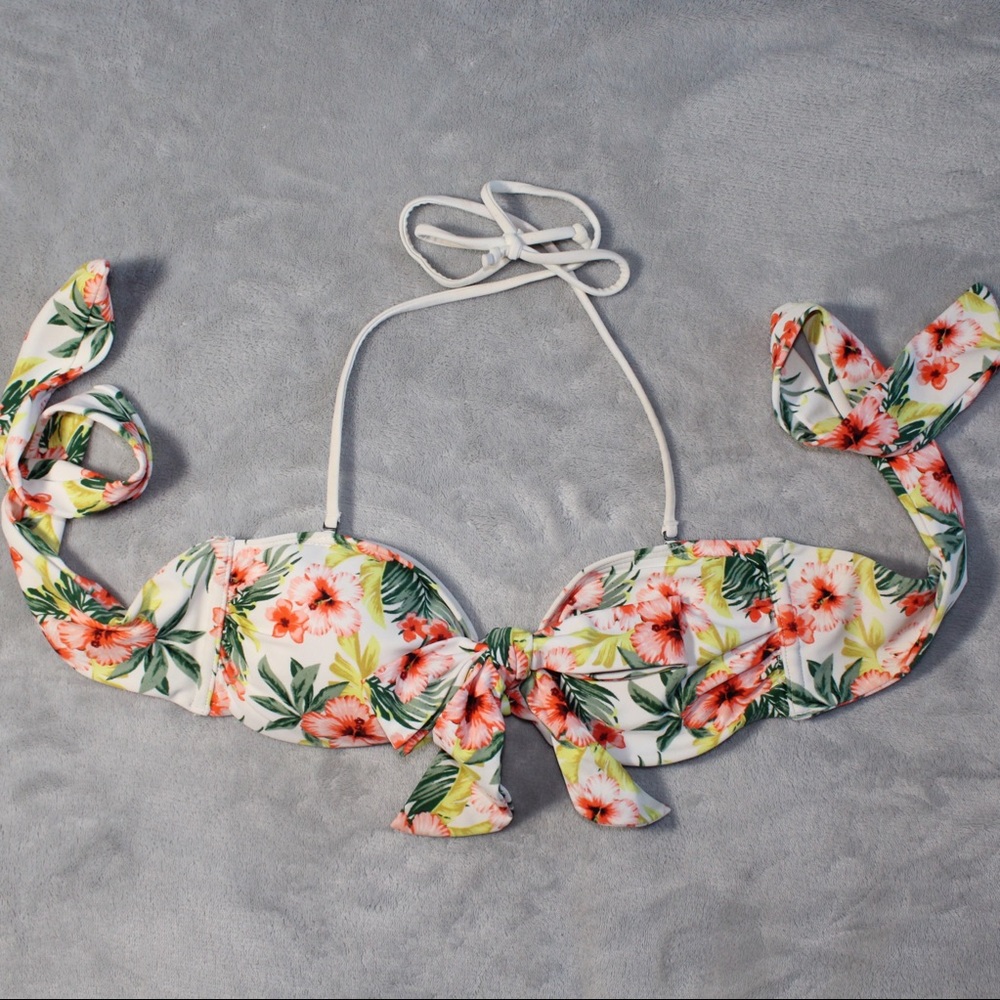 Hollister | Floral Bikini Top Size M - Picture 1 of 5
